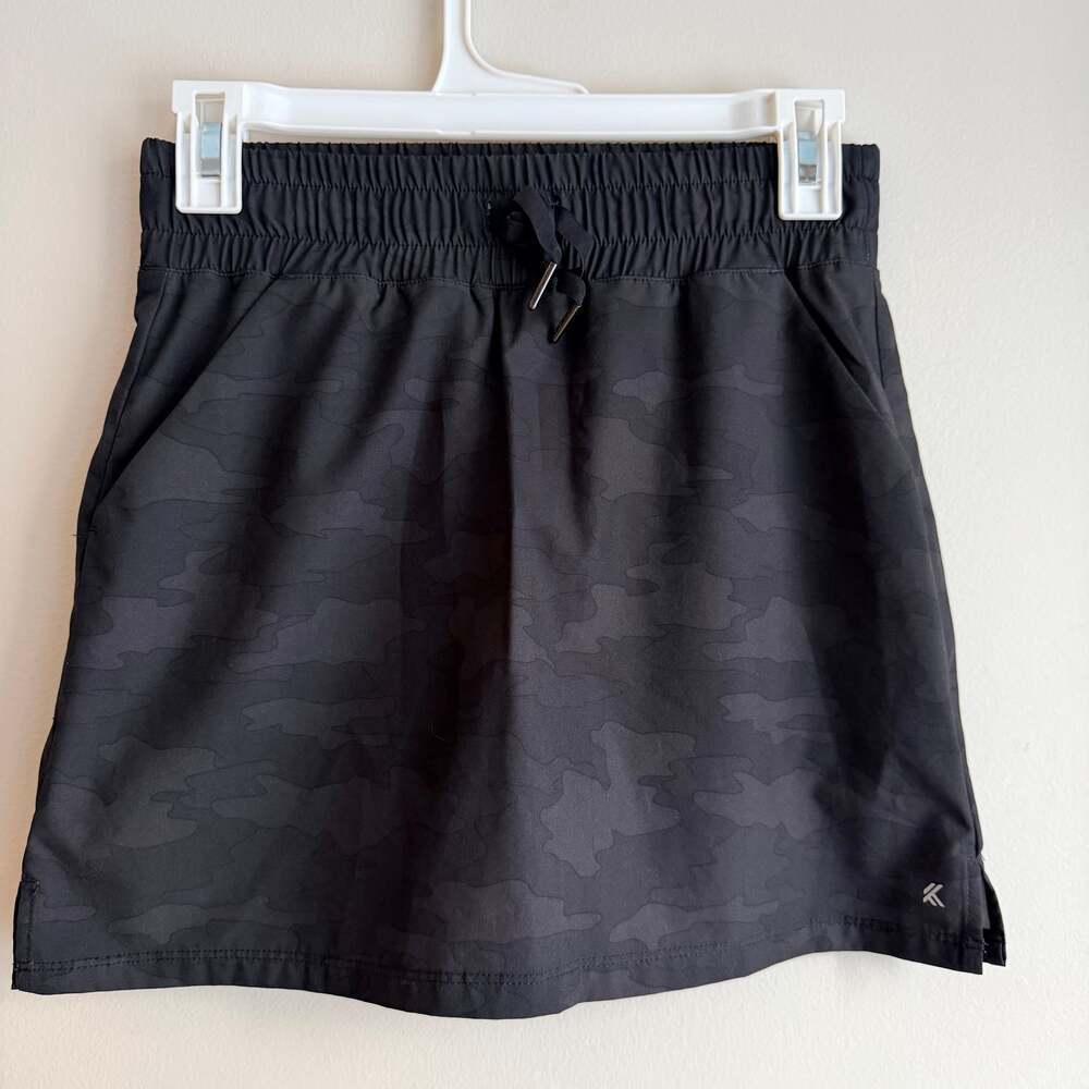 Kyodan Children’s  Black Camo Athletic Skort with Built-in Shorts- Size XS